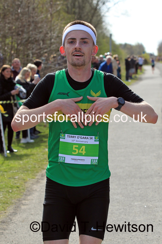 The  2022 Terry O'Gara 5k Road Race, Wallsend.  Photo: David T. Hewitson/Sports for All Pics